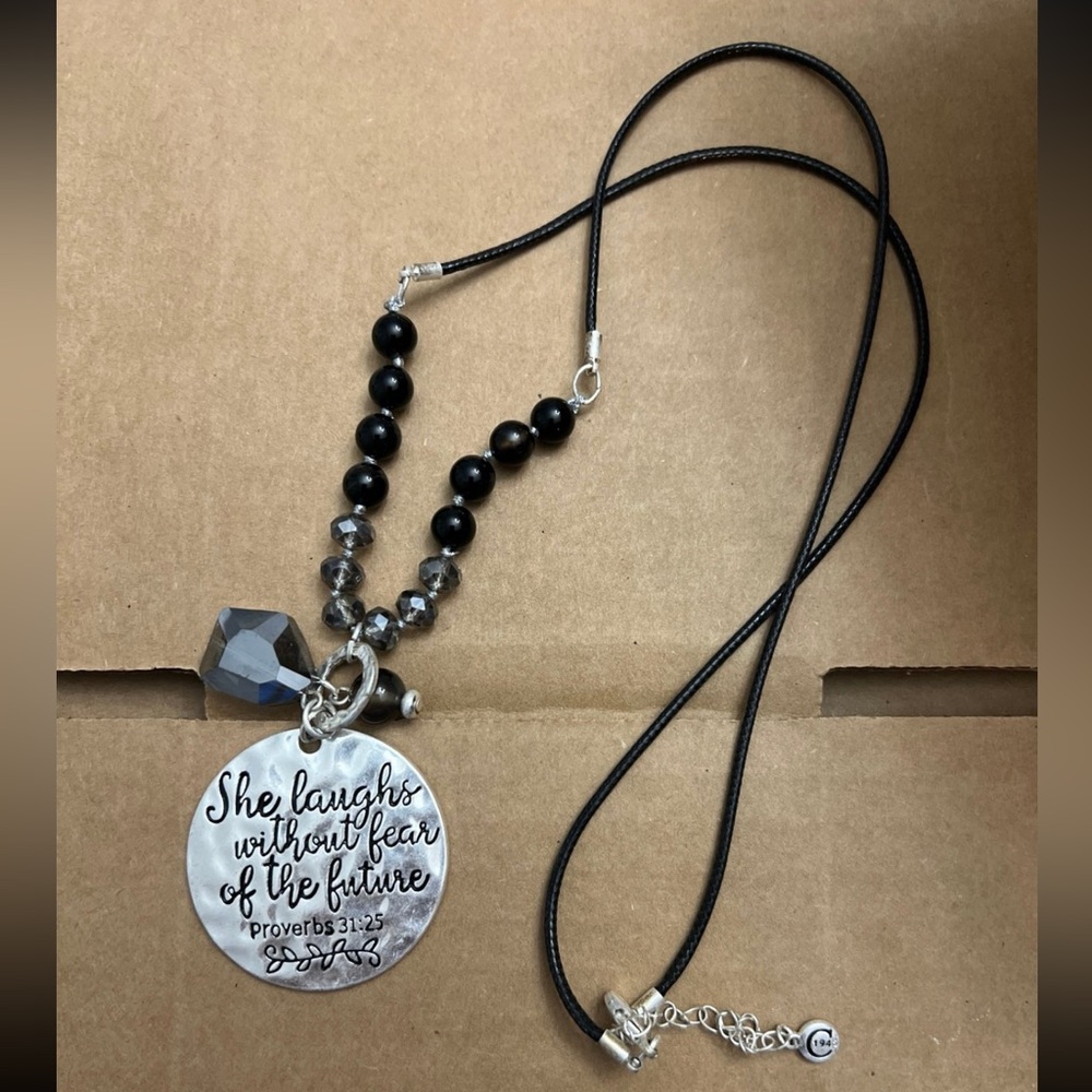 C est 1946 necklace